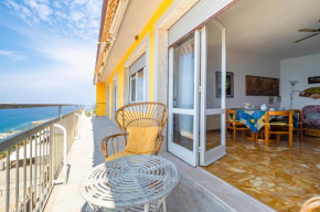 Blumele Lovely Sea View Apartment